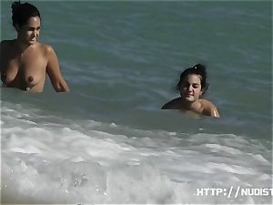 natural tits and pussies in this beach spy vid