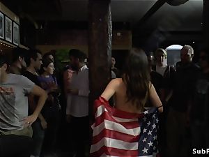 american mega-bitch tourist disgraces herself